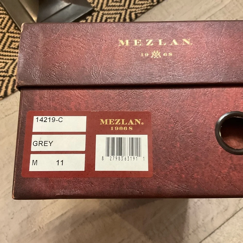 Mezlan Burgundy Shoe‎ Box with Gold Accents